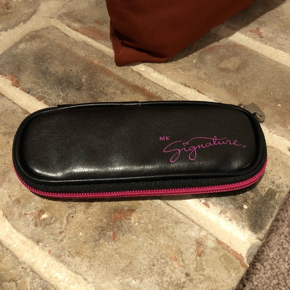 Mary Kay Signature Lip Trio Case